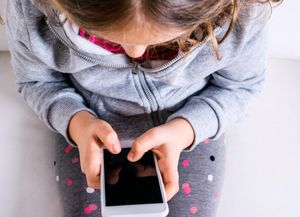 WhatsApp anunció nuevas funciones para que los padres cuiden a sus hijos sin revisar sus conversaciones