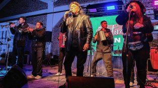 El Festival Juanele celebró con arte y música el primer aniversario de la reinauguración del centro