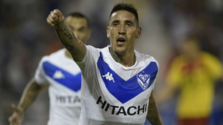 Centurión se entrenó con Vélez mientras aguarda novedades