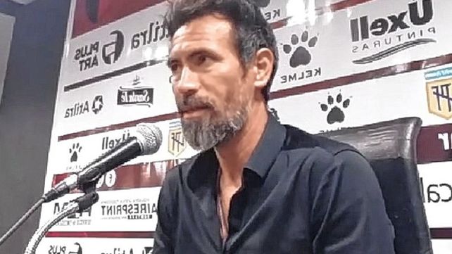 La bronca de Domínguez por la derrota de Colón ante Racing