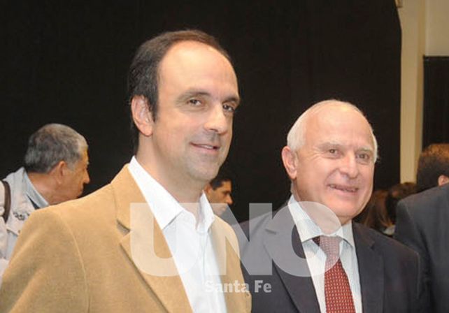 José Corral y Miguel Lifschitz firman el Acuerdo Capital