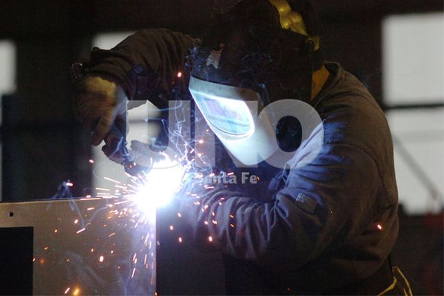 La industria local intentará afianzar su leve crecimiento
