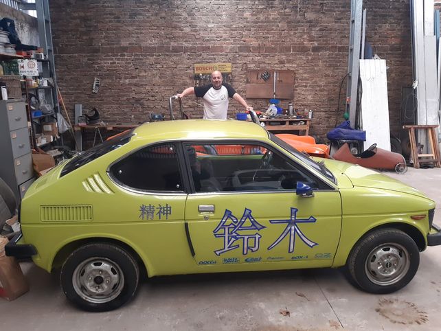 El Zuzuki SC100 es otra de las joyas de lecci&oacute;n que tiene Vera en el taller.