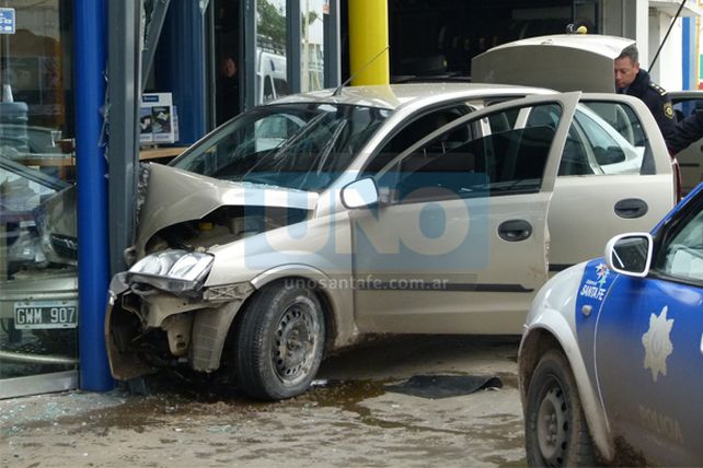 Locura, tiros y detenidos en avenida Alem y Marcial Candioti en Santa Fe