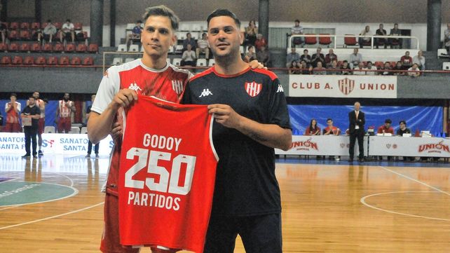 Jordi Godoy se lesionó en la Copa Santa Fe y Unión busca un reemplazo temporario.