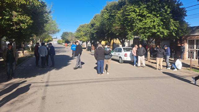 Ordenaron la detención del esposo de la mujer asesinada esta mañana en Venado Tuerto. Se trata de Gustavo Iván G. quien será imputado de femicido el lunes.