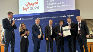 Javier Milei recibió un premio en Hamburgo, Alemania.&nbsp;
