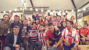 En la previa del clásico, Cerveza Santa Fe celebró el deporte y la amistad