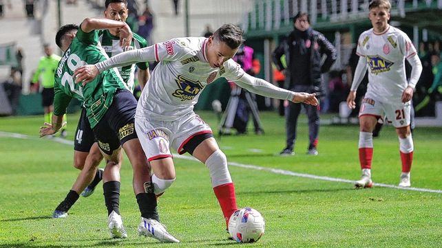 Banfield y Barracas Central igualaron en el Florencia Solá