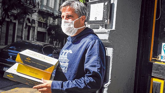 Venta en mostrador. Los locales de comida avanzaron un paso