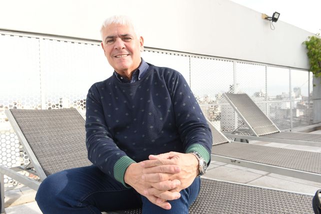 Una sonrisa para la previa. Carlos Bermejo es el hacedor de los Magazine