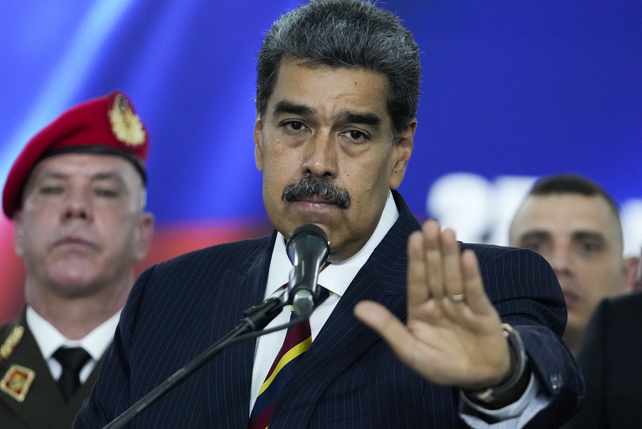 Maduro permanece en el ojo de la tormenta tras haberse adjudicado hace 21 días el triunfo en los comicios presidenciales.