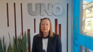 Silvia DAgostino en la redacción de UNO