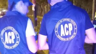 Agentes de Control Policial, a la madrugada frente a la subcomisaría 21ª.&nbsp;