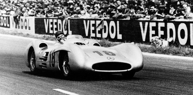 El Mercedes número 18 del Chueco, el día del debut triunfal de la marca alemana en la F-1. Fue en Reims, en 1954, un día como ayer.