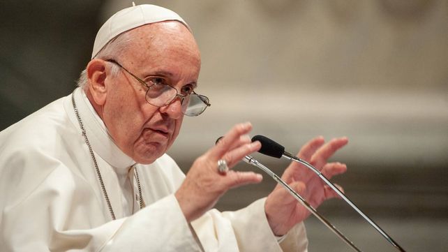 Por la pandemia, el Papa Francisco se salteó el ritual del lavado de pies