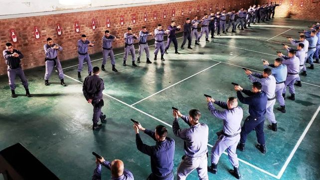 Ya hay 3.723 anotados para ser penitenciario en Santa Fe, pero solo 155 son del sur provincial