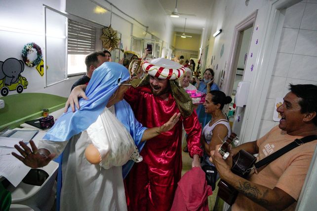 Reyes Magos en hospitales de Rosario.