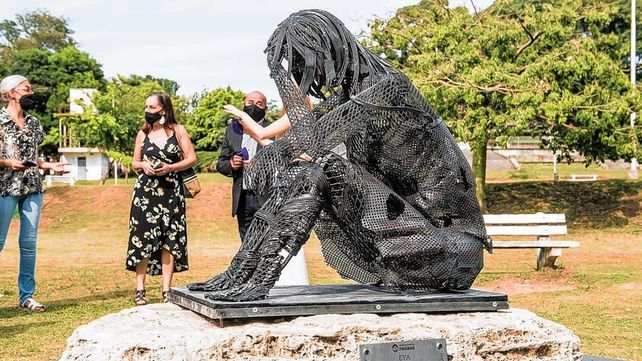 Paraná: retiraron una escultura que causó polémica