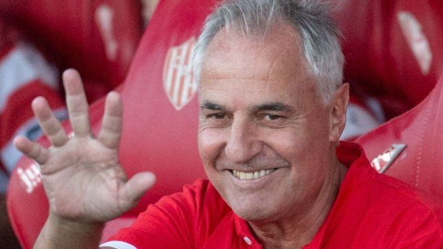 El DT de Unión Leonardo Madelón dispondrá de un cambio.