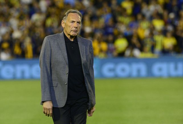 Russo diseñó la lista de convocados con 23 profesionales de Central.