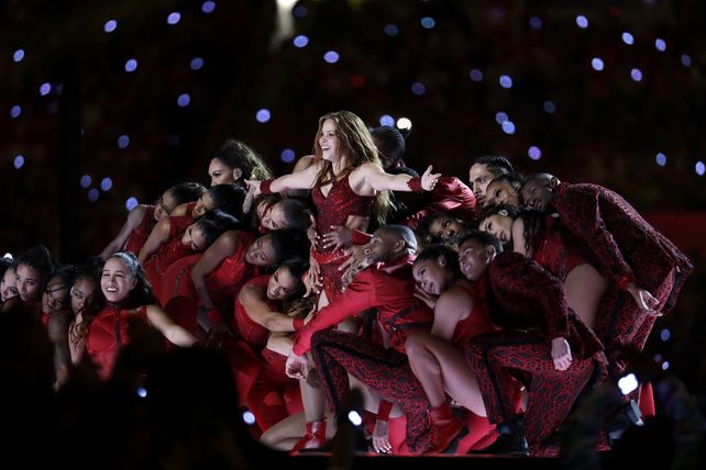 Cómo fue el show de Shakira y Jennifer López en el Super Bowl
