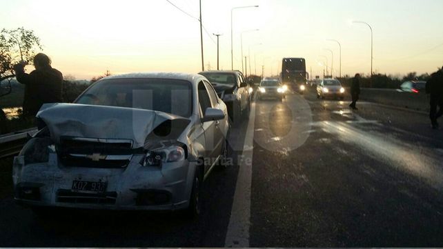 Accidente en cadena involucró cerca de 10 automóviles sobre la ruta nº168