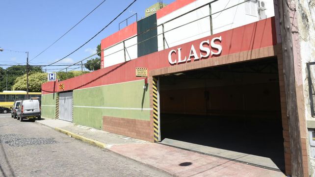 Un hombre enojado efectuó 14 disparos en la cochera de un hotel rosarino