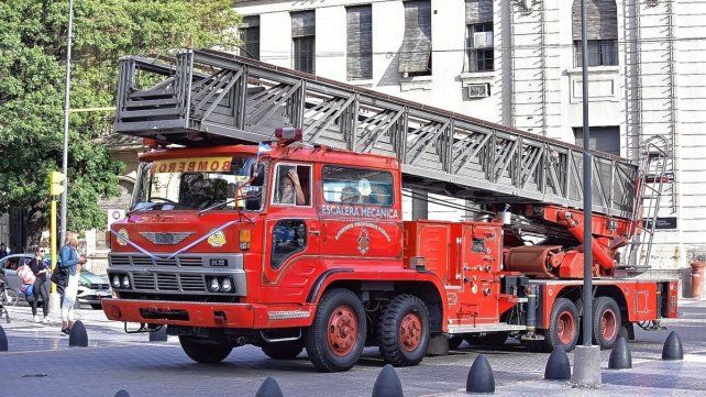La comunidad saludó a los Bomberos Voluntarios en su día