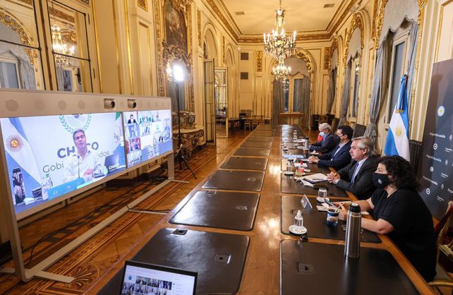 Perotti participa de la reunión con epidemiólogos y el presidente Alberto Fernández