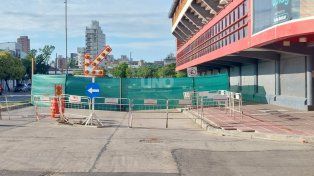 Socavón en Unión. La semana que viene habilitarían el tránsito sobre López y Planes