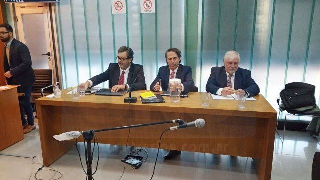 Causa por amenaza: Allende fue sobreseído y la exministra Velázquez anunció que irá a la Corte