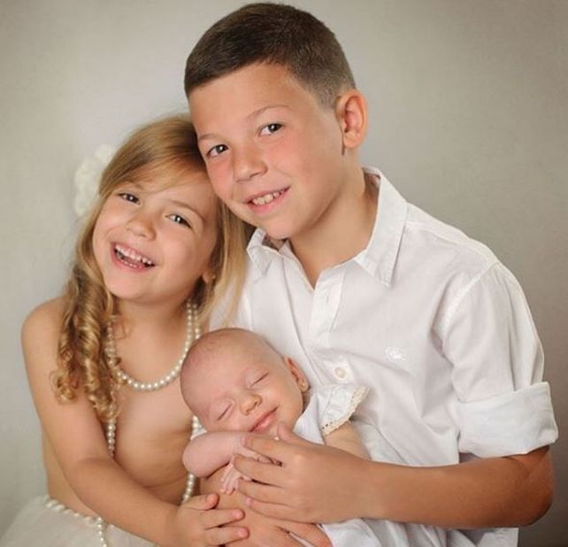 Los hijos de Evangelina Anderson jugaron a ser modelos en una producción súper tierna