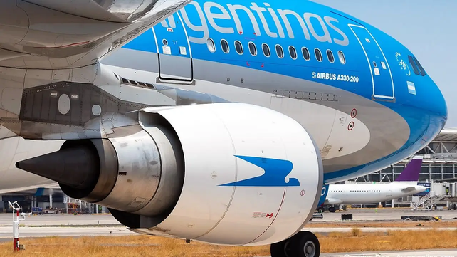 Aerolíneas Argentinas enfrentó una demanda por una anulación indebida de una pasaje a un rosarino.