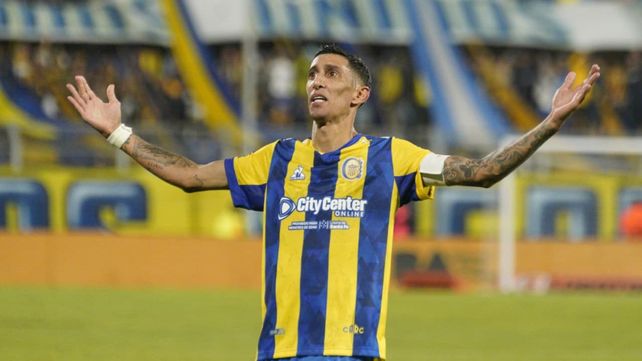 Ángel Di María tuvo una noche sublime y lideró la gran victoria de Central ante Barracas.