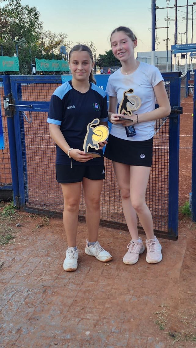 Sara Schmilovich y Anastasia Galiano.