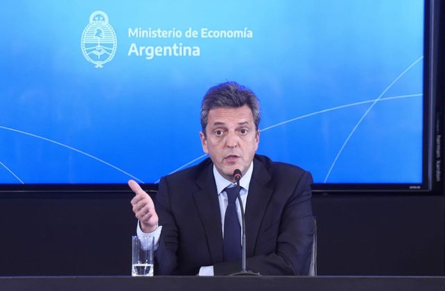 Sergio Massa anunció las primeras medidas de su plan para intentar calmar el mercado.
