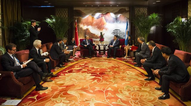 Puente Santa Fe–Paraná: Macri se reunió, en China, con una empresa interesada en la construcción del viaducto