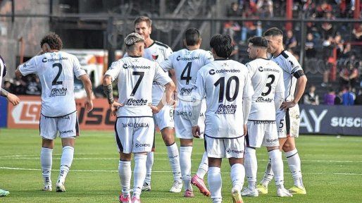 Colón fue una sombra, perdió el invicto de local contra el último y se fue otra vez reprobado