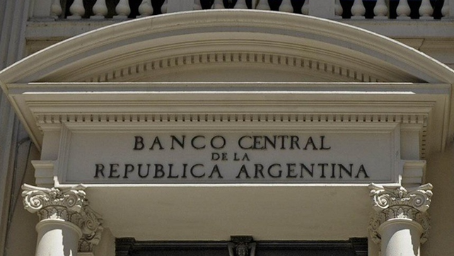 En foco. El dólar blue acumula una suba de $544 en lo que va del 2023.