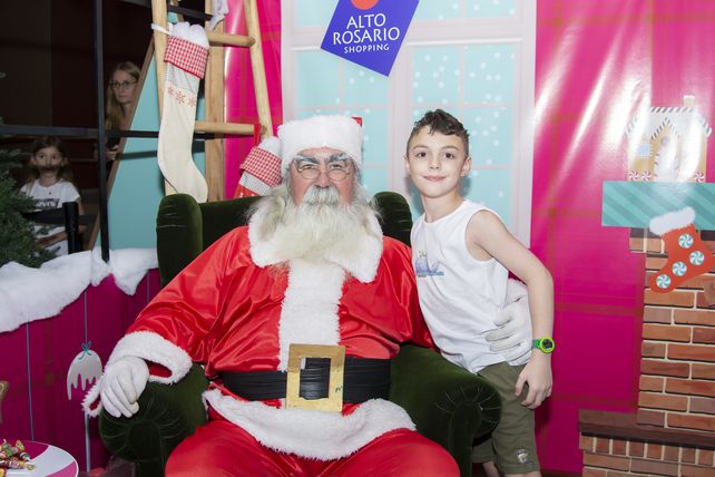 Papá Noel y Santiago Solari Bonadío