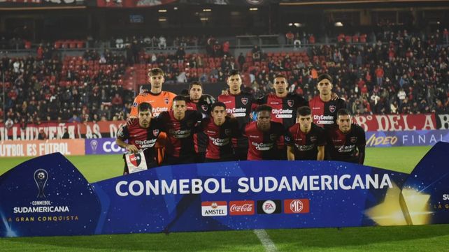 El once inicial que paró Heinze y que no le funcionó. Newells empató por el golazo de Méndez y el juego que pudo darle Pablo Pérez.