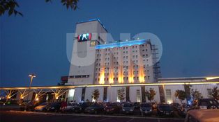 Tomó pasajeros en el Casino y lo asaltan en Villa Hipódromo
