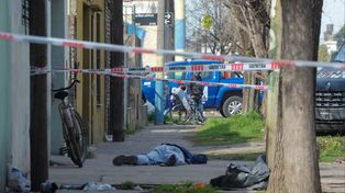 El cuerpo de Cristian Zapata yace en las inmediaciones de Franklin y Garzón. Fue en junio de 2021. A esta altura del año 2022 supera al año pasado por 46 homicidios.&nbsp; 