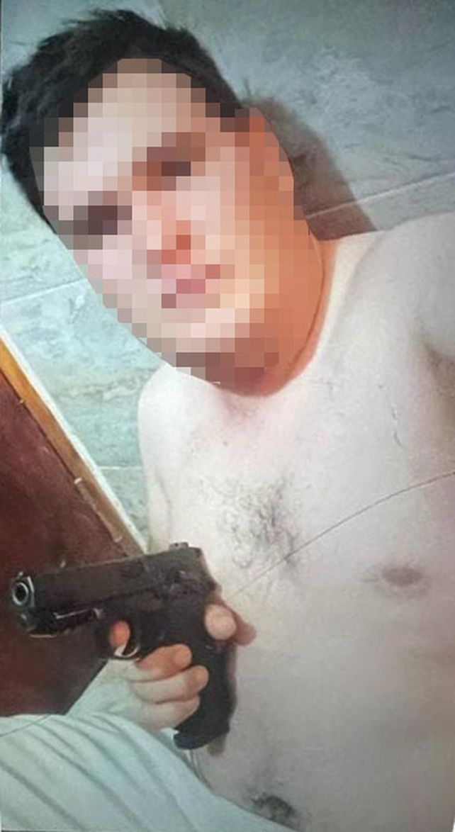 Cinco policías fueron sancionados por posar en redes sociales con sus armas reglamentarias
