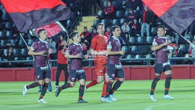 Colón recibe este domingo a Deportivo Morón. Colón recibe este domingo a Deportivo Morón.