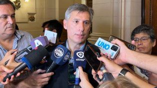 Olivares, asesor de Pullaro, dijo que por el déficit deberán tener una mirada del día a día en la administración