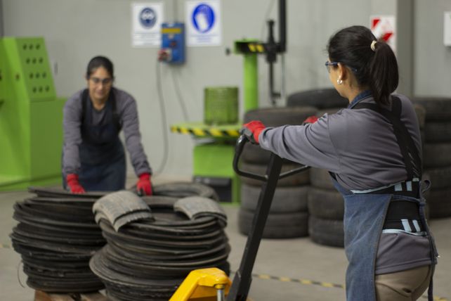 Primer centro de reducción de neumáticos fuera de uso de Michelín y Vica Neumáticos y Servicios