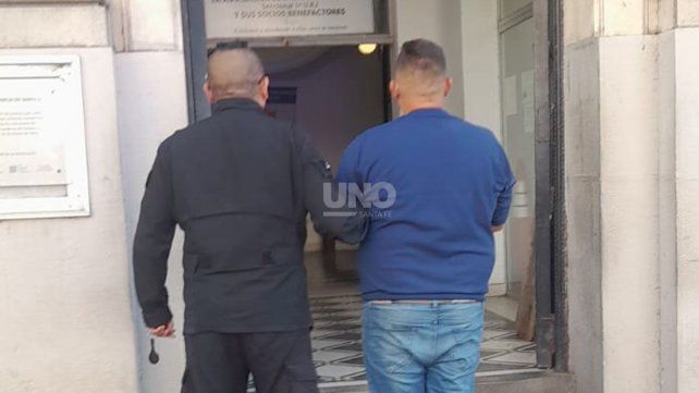 Sauce Viejo: el hombre detenido luego de amenazar a los invitados de los 15 de la hija de su pareja