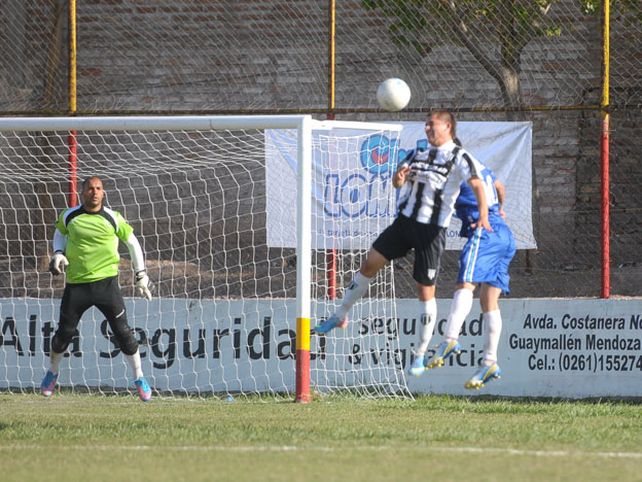 Argentino B: CEC venció a Gimnasia y es puntero en la zona 5